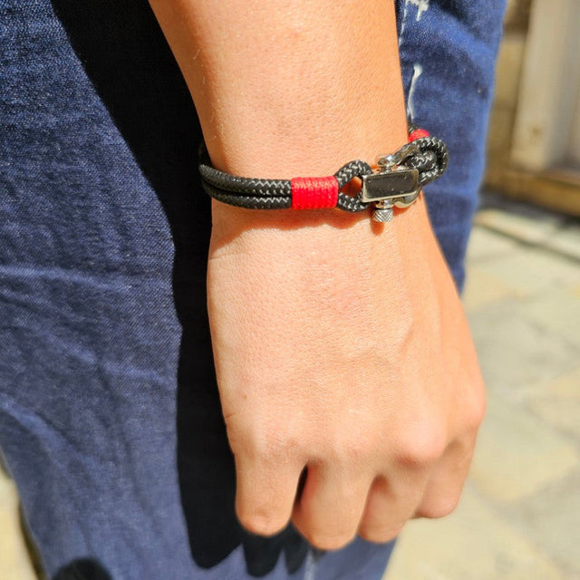 ROYAL 3mm nautical clasp bracelet black red