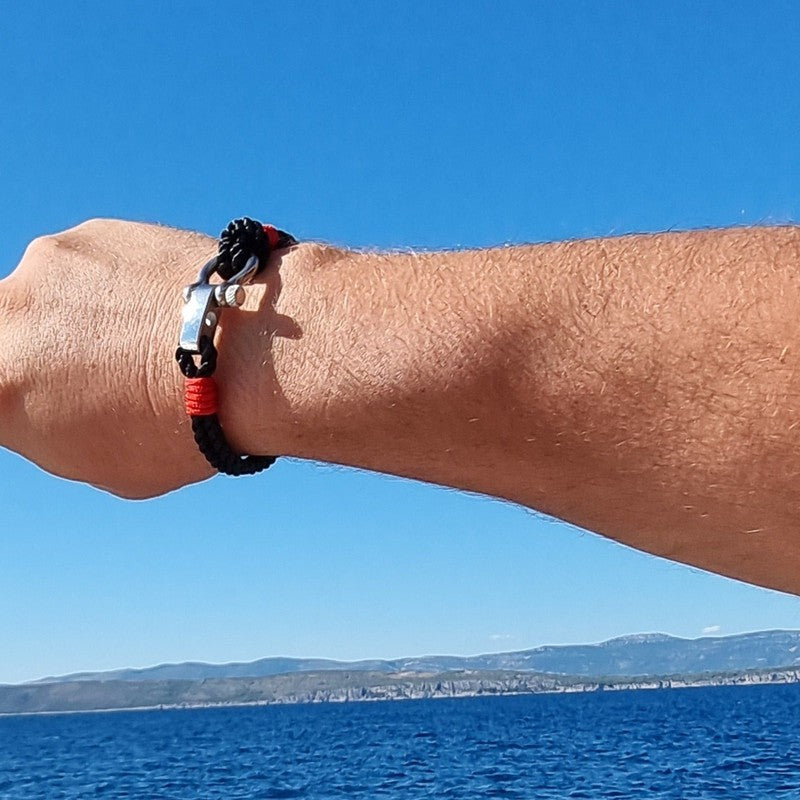 WAVES 4mm Nautical Clasp Bracelet Black Red