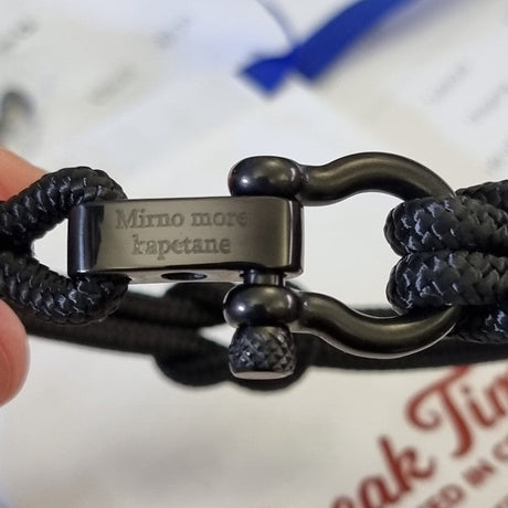 CAPTAIN Black Shackle Bracelet