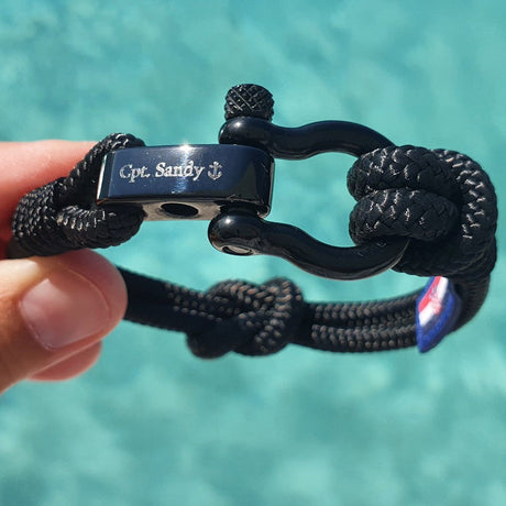 CAPTAIN Black Shackle Bracelet