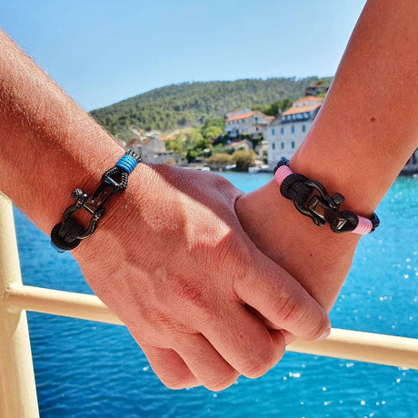 CAPTAIN Black Shackle Bracelet - Blue