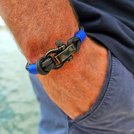 CAPTAIN Black Shackle Bracelet - Electric Blue