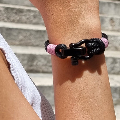 CAPTAIN Black Shackle Bracelet - Lavender Pink