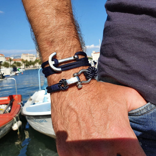 WAVES 4mm Nautical Clasp Bracelet Navy Blue