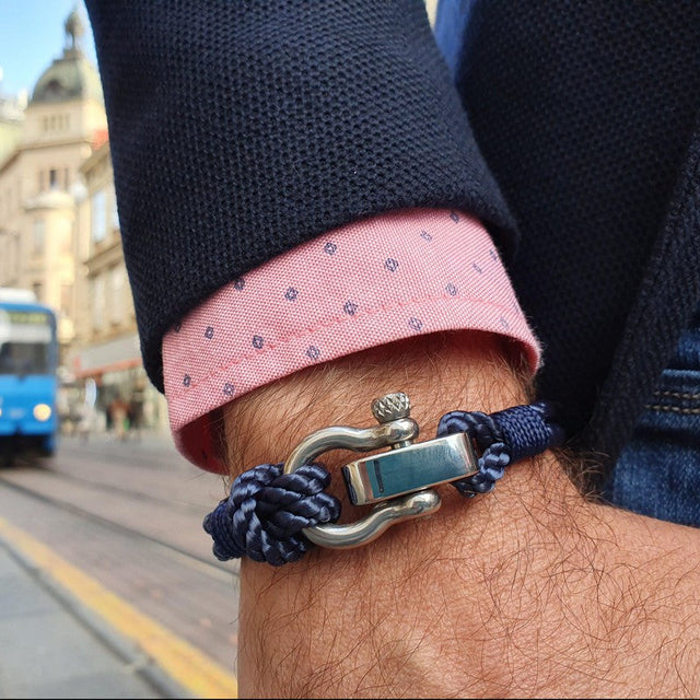 WAVES 4mm Nautical Clasp Bracelet Navy Blue